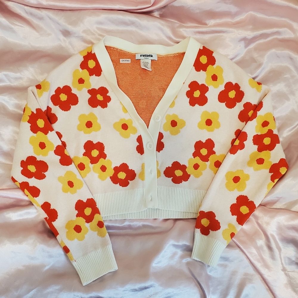 Flower print sweater
